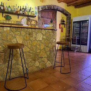 Russa Belladonna , Caltagirone Italie